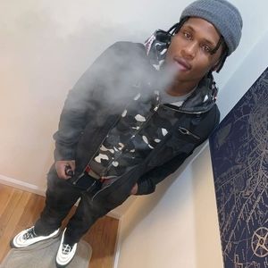 Meet your Posher, Corgreaz